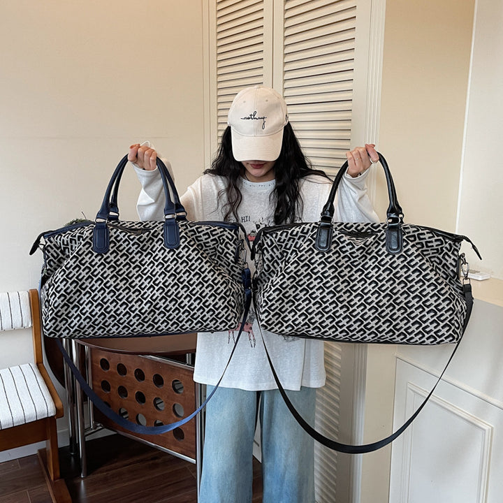 Stylische Reis-Duffle Karnz