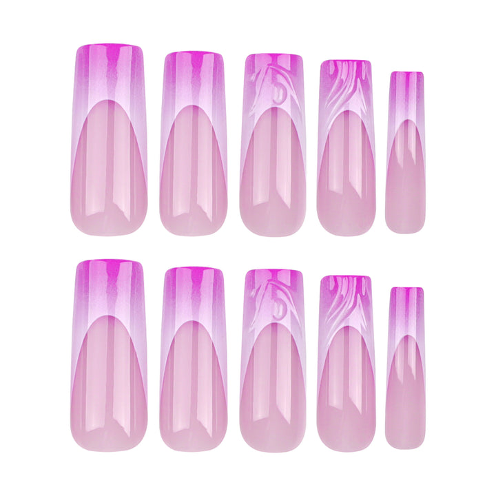 Elegante und kunstvolle Nagelverlängerungen mit floralem Ombre-Design Karnz