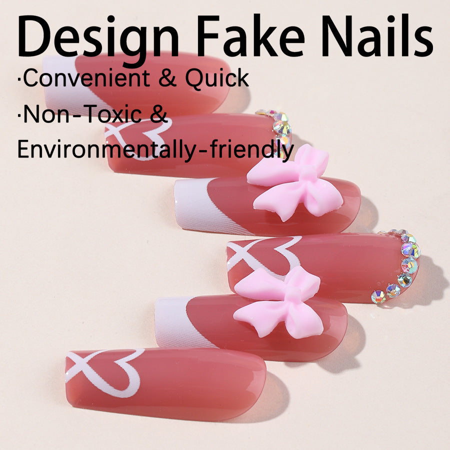 Kunstnagelset mit elegantem Design und detaillierten Akzenten Karnz