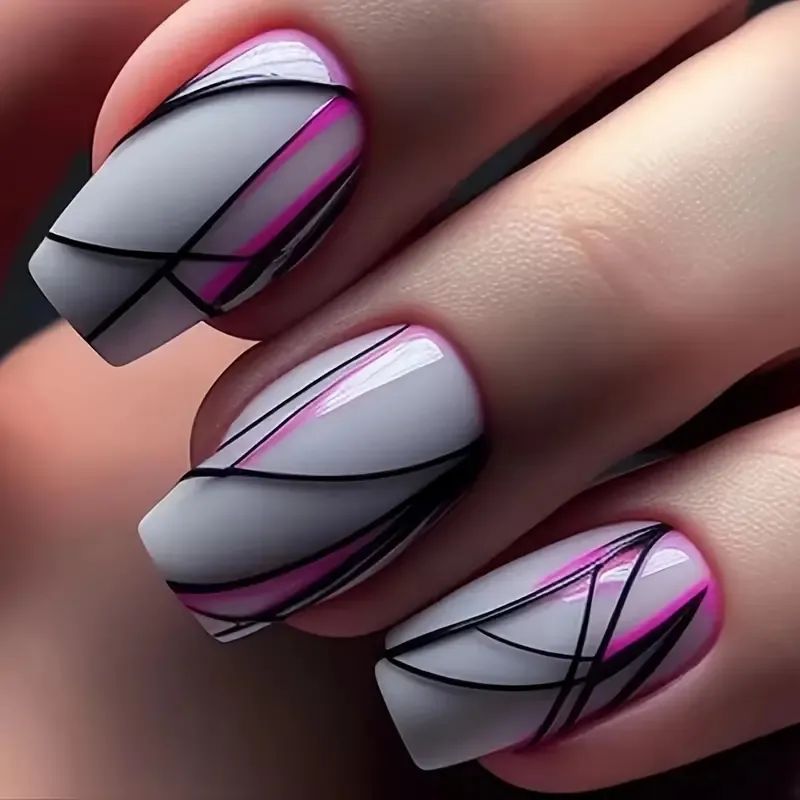 Elegante französische Tipp Acryl Nagelkunst Karnz