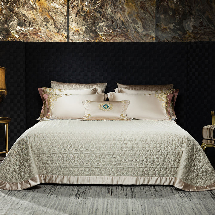 Luxuriöses besticktes Duvet-Bezug-Set aus Seidengefühl