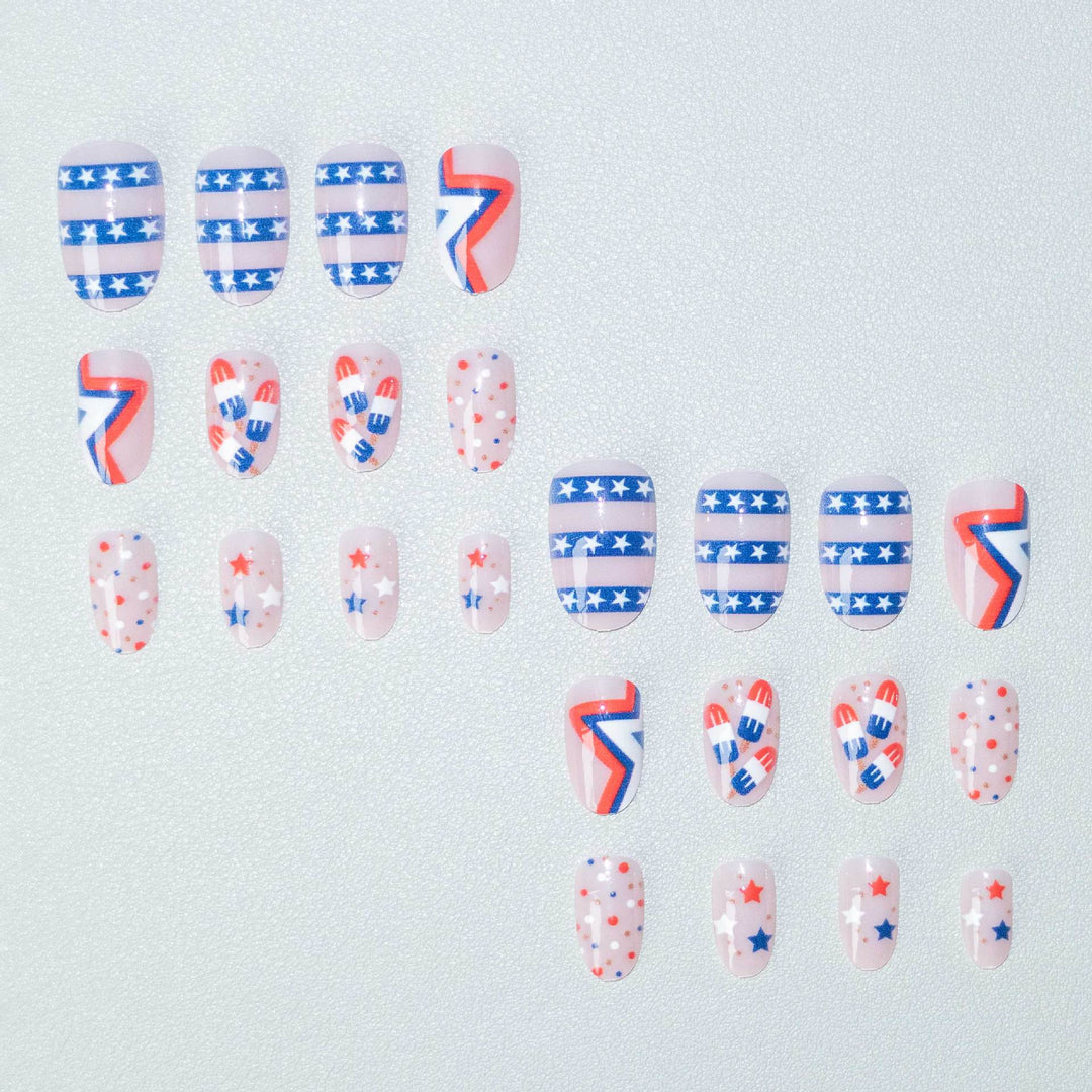 Festlich thematisierte Nagelkunst