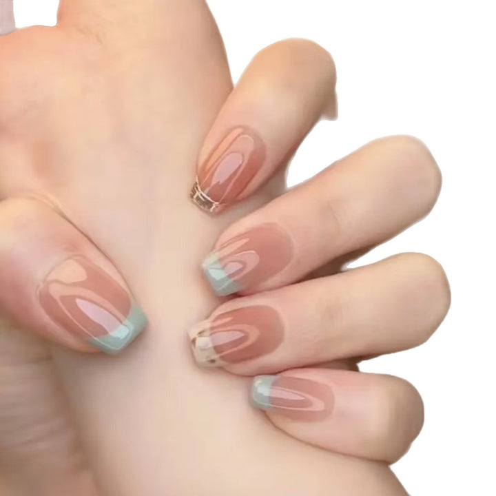 Elegante französische Tipp Press-On Nagelerweiterungen