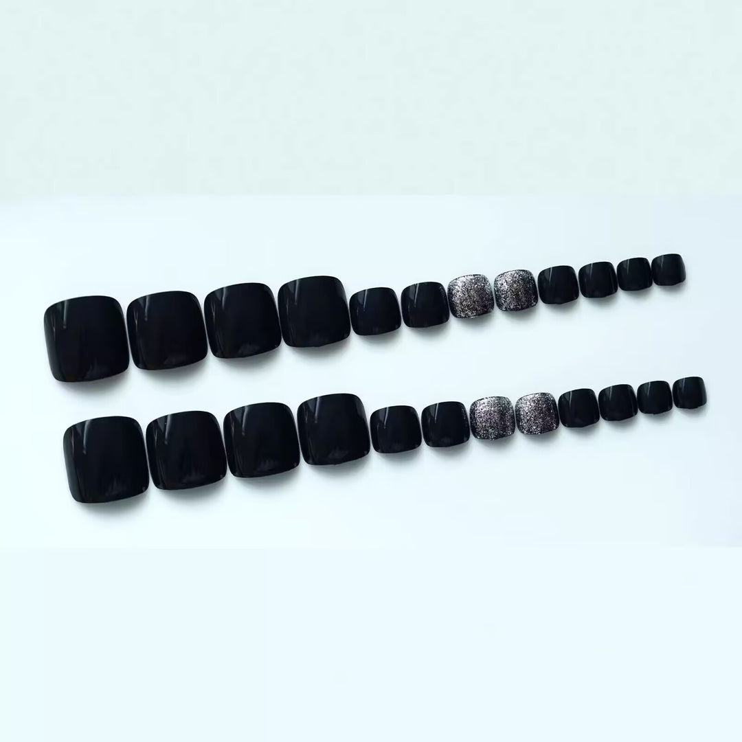 Stylische Glitzer-Pedicure-Nagelkunst Karnz