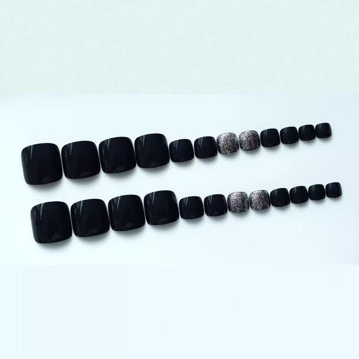 Stylische Glitzer-Pedicure-Nagelkunst Karnz