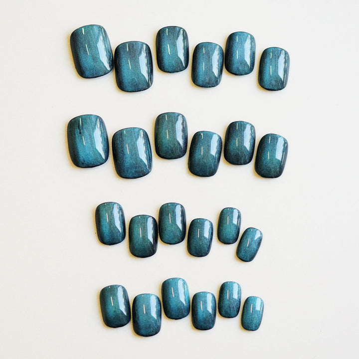 Funkelnd Elegantes Press-On Nagelset Karnz