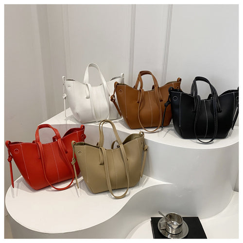 Texturierte Leder Alltags-Tote-Bag Karnz