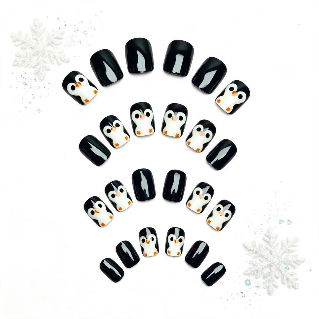 Kunstnägel Im Winterlichen Pinguin-Design Karnz