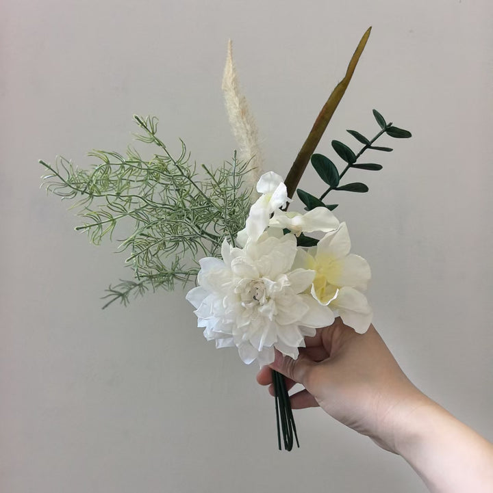 Lebensechter Sukkulent Blumenstrauß