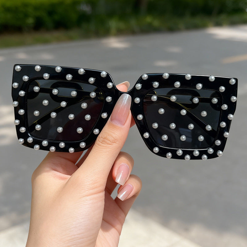 Dekorative perlenbesetzte Katzenaugen-Sonnenbrille Karnz