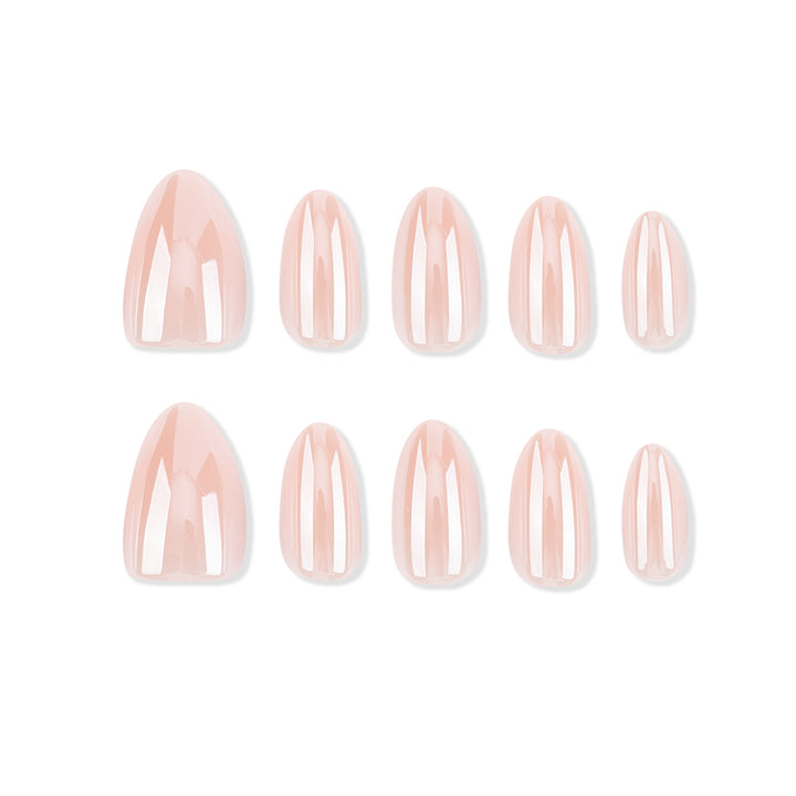 Nagelverlängerungen mit elegantem Gloss-Finish Karnz