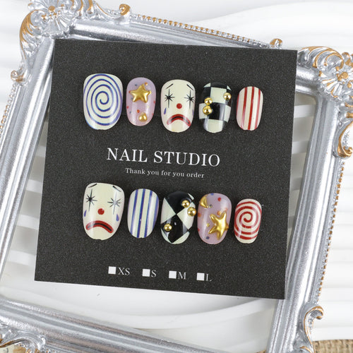 Kunstnagelset mit kreativen Clown- und Sternmotiven Karnz