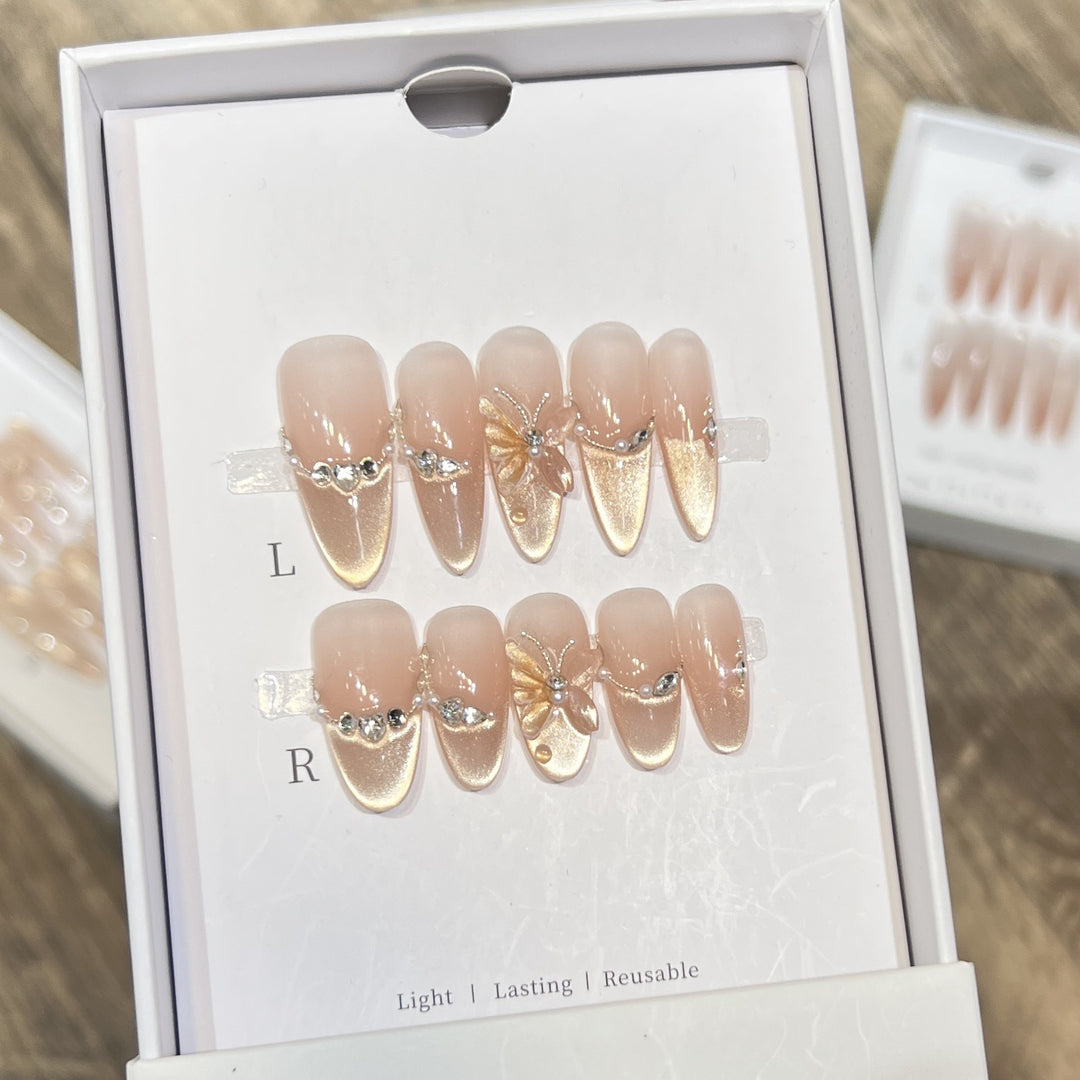Elegante Schmetterling-Akzent Druck-Nagel-Set Karnz