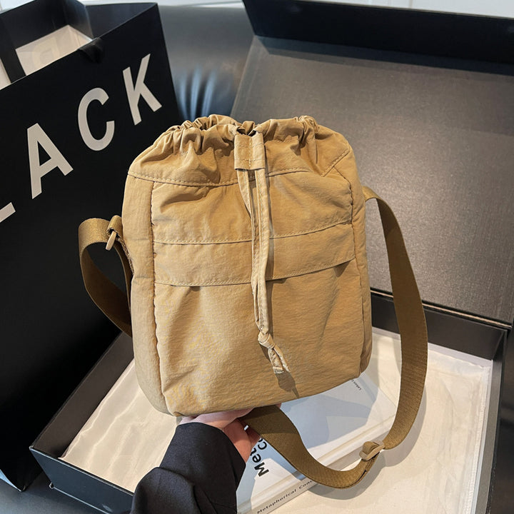 Lässige Kordelzug-Eimer-Tasche Karnz