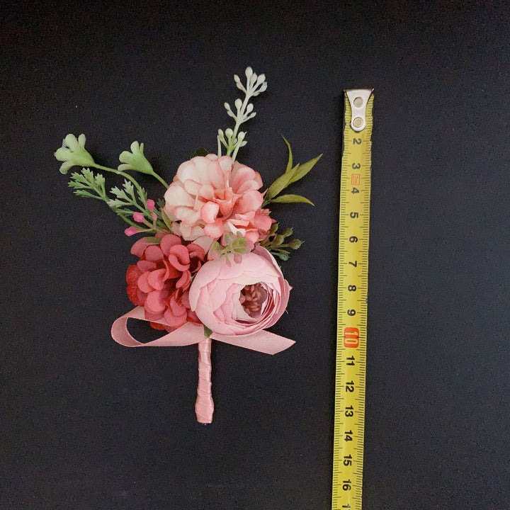 Zarte florale Korsage