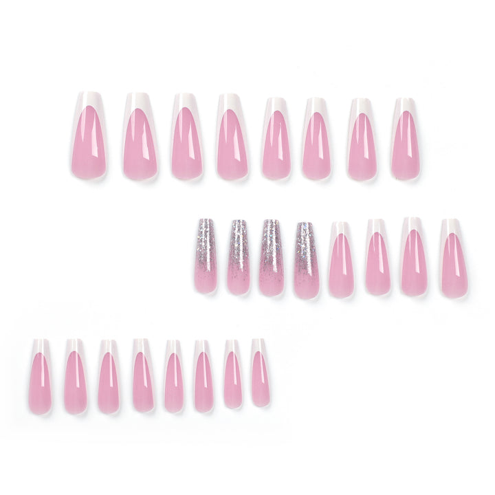 Elegante und Glitzernde Nagelkunst Karnz