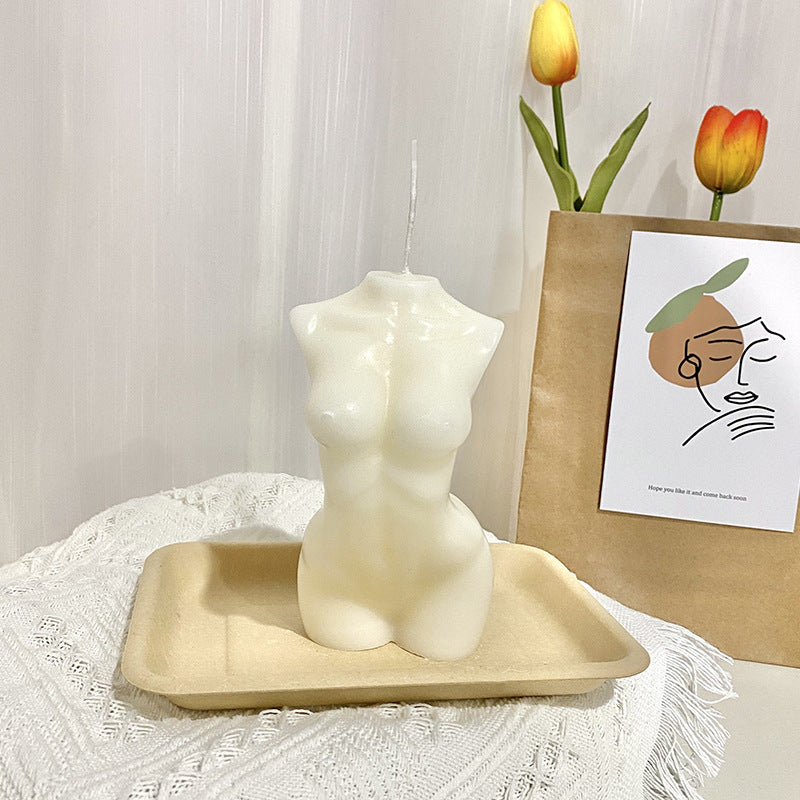 Skulpturaler weiblicher Torso Duftsojawachskerze