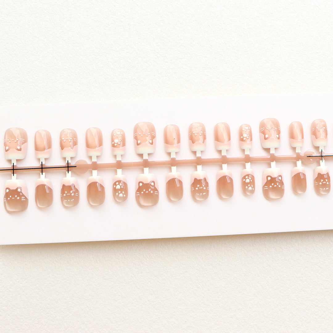 Künstlerisches Gel Nageldesign Karnz