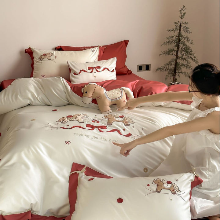 Satin-Bettwäsche-Set mit besticktem Schaukelpferd-Motiv
