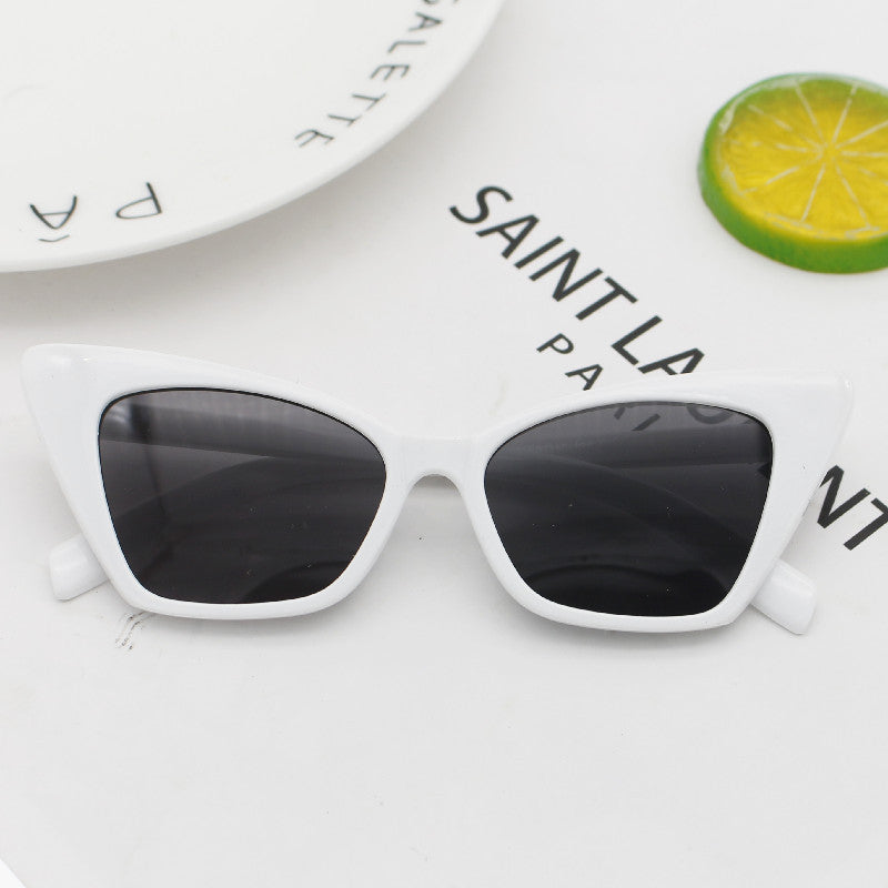 Damen Modische Cat-Eye Sonnenbrille mit hochwertiger Rahmenstruktur Karnz