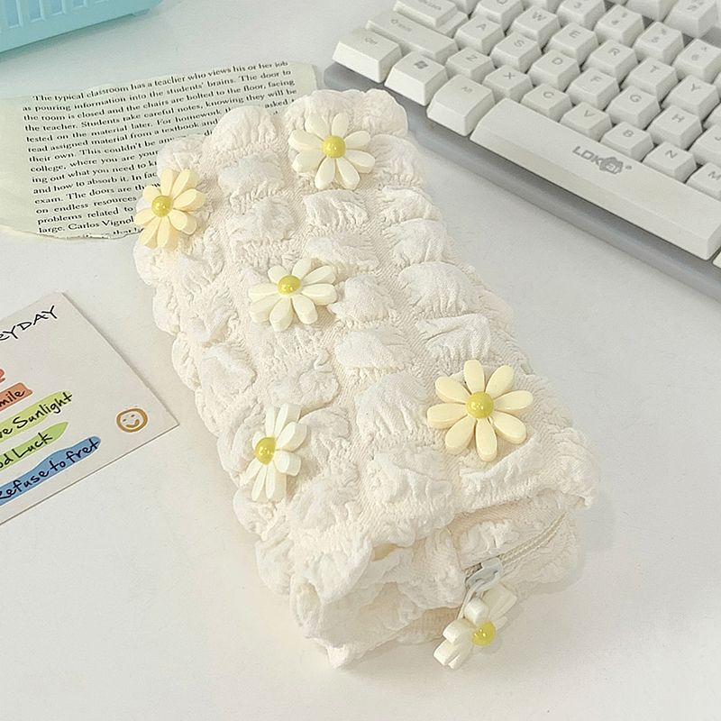 Handytasche mit Floralem Detail Karnz
