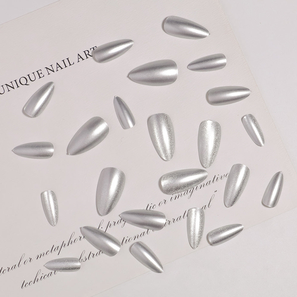 Glitzernde Stiletto Press-On Nägel Karnz