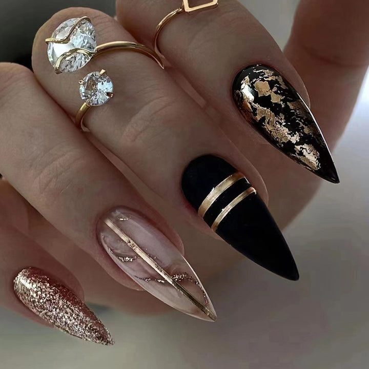 Künstlerische Fantasy-Nagelspitzen Karnz