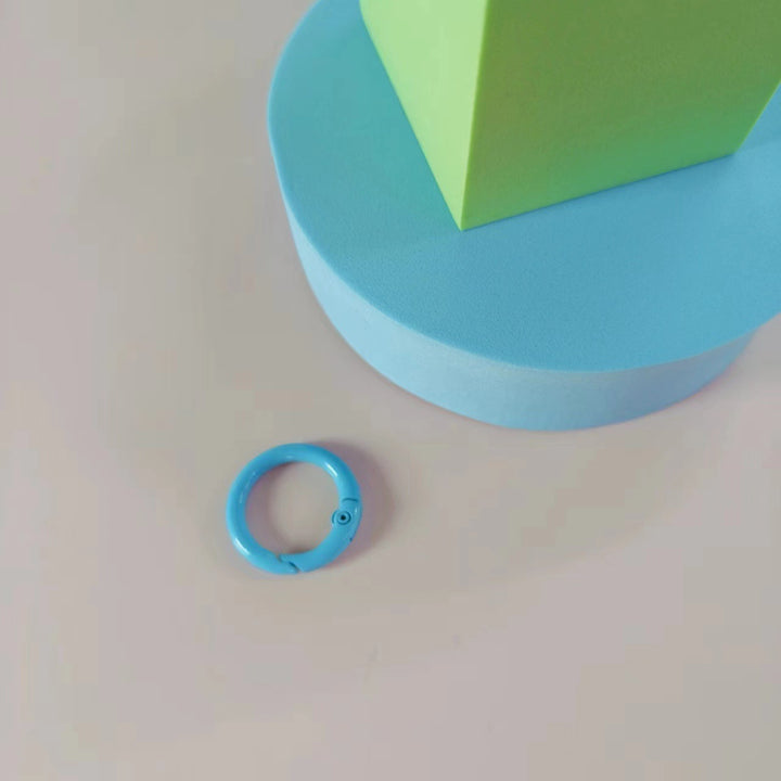 Vielseitiger Clip-On Schlüsselring Karnz