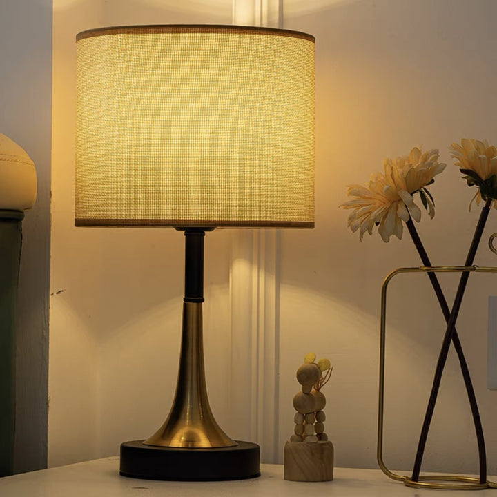 Moderne rustikale Tischlampe