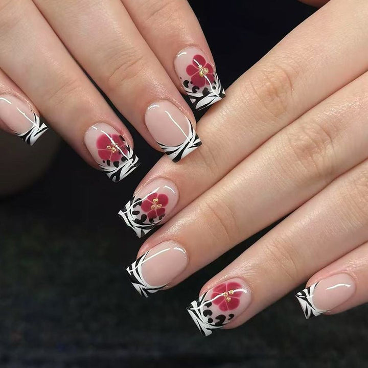 Florales französisches Nagelkunst-Extensions Karnz