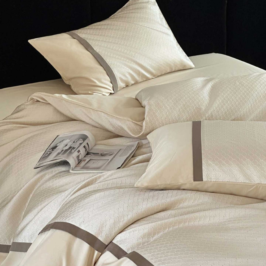 Hotel-Style Geb brushed Baumwolle Bettbezug Set mit strukturiertem Stepppanel und kontrastierendem Rand