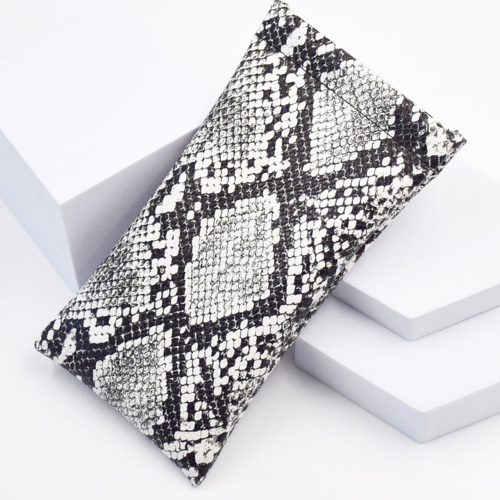 Stylische Schlangenprint-Brillenetui Karnz