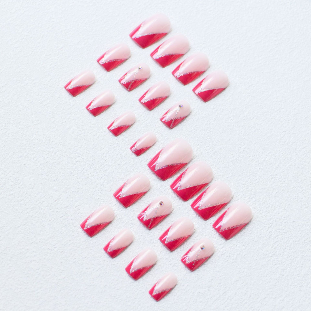 Künstlerisches French Tip Nagelset