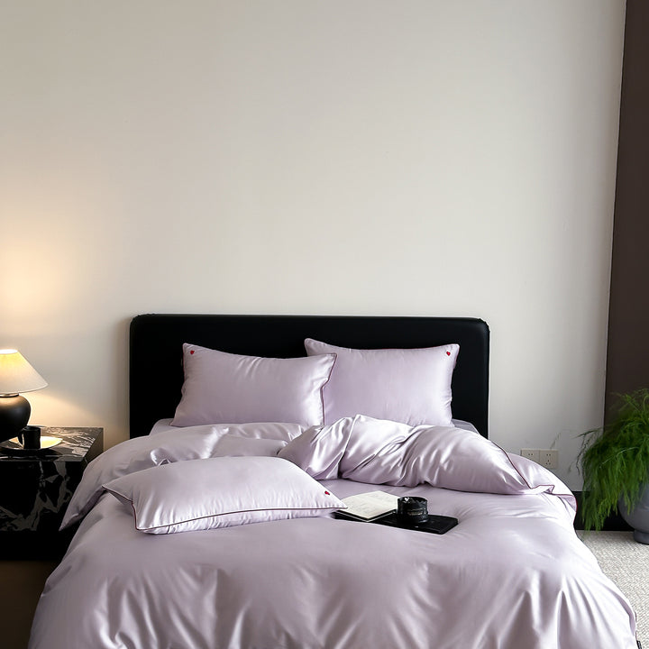 Luxus Satin Bettbezug Set mit kontrastierenden gepipten Kissenbezügen
