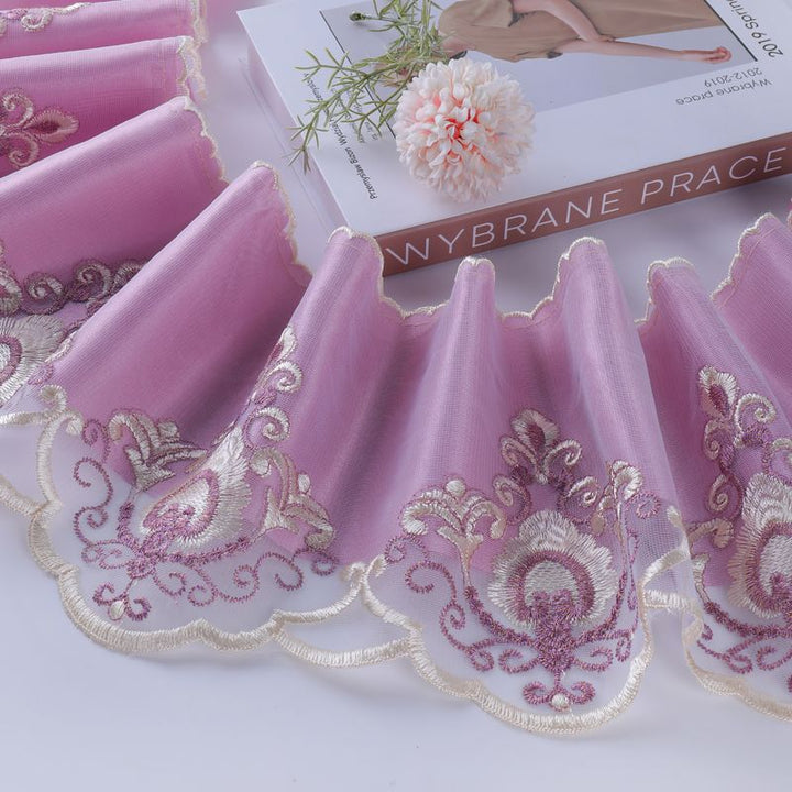 Elegante und Verspielte Gardinenborte Karnz