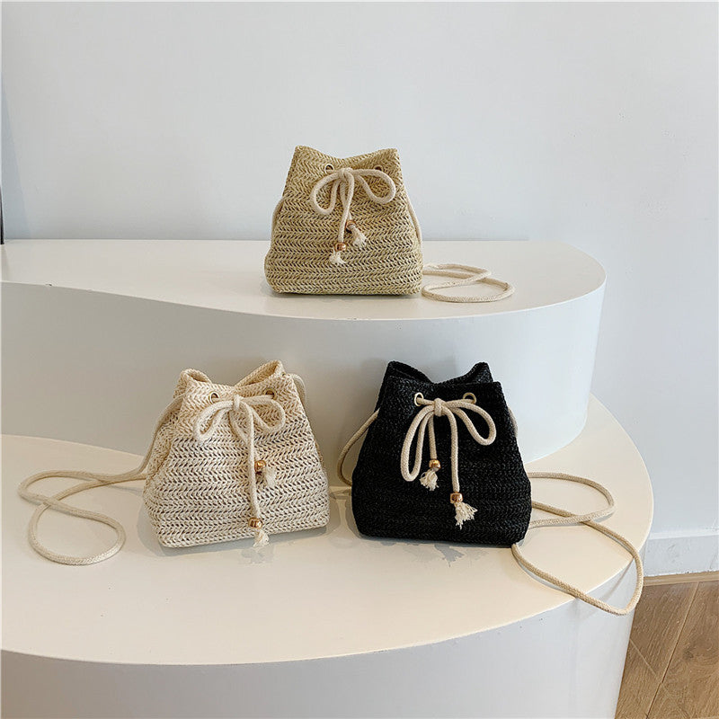 Bohemian-inspirierte gewebte Mini-Zugbandtasche Karnz