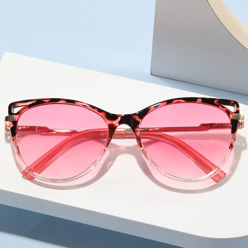 Damen trendige Katzenaugen Sonnenbrille mit verspiegelten Gläsern Karnz