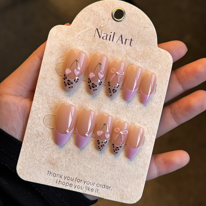 Künstlerisches Press-On Nageldesign-Set Karnz