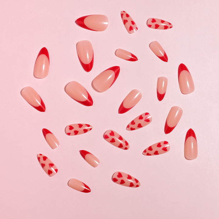 Künstlerisches Herz Designed Press-On Nail Set Karnz