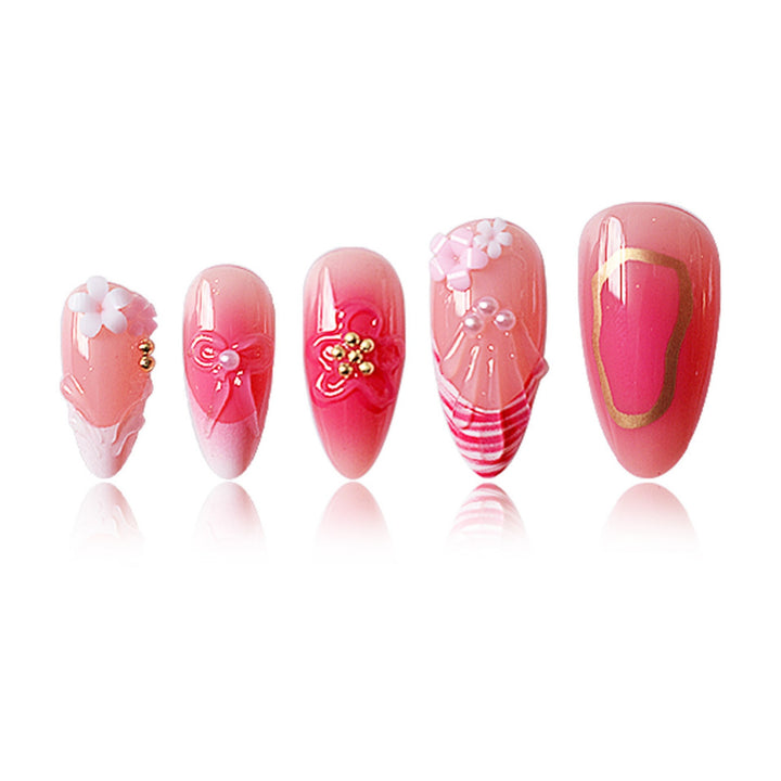 Florale Eleganz Nagelkunst Verlängerungen Karnz