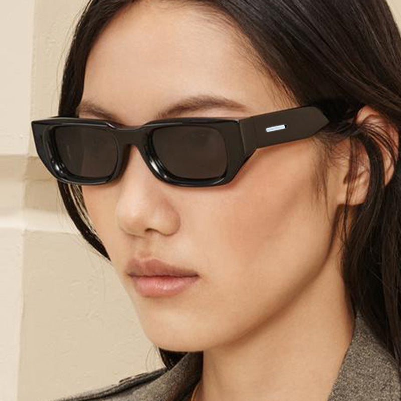 Damen modische Sonnenbrille mit innovativem, transparentem Rahmen und polarisierten Gläsern Karnz