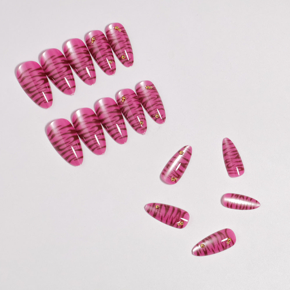 Künstlerisches Press-On-Nagelkunst-Set Karnz