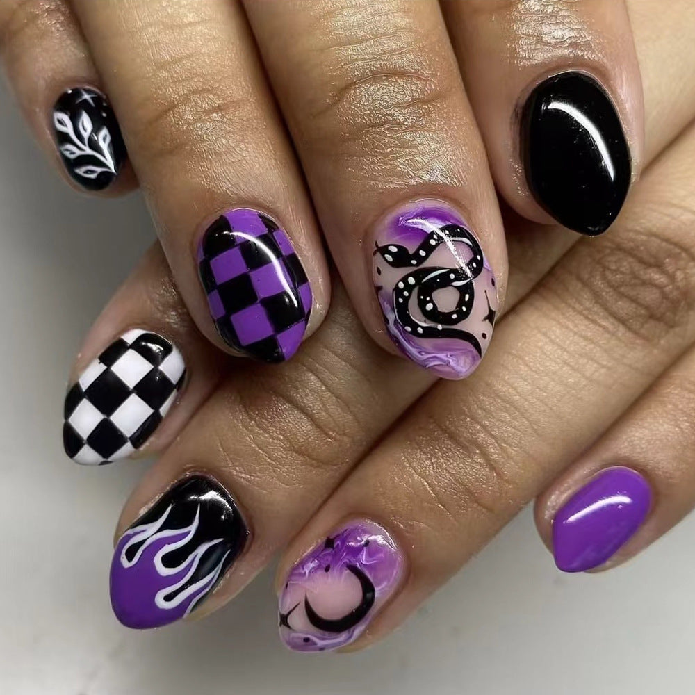 Künstlerische Schachbrett-Nagelkunst Karnz