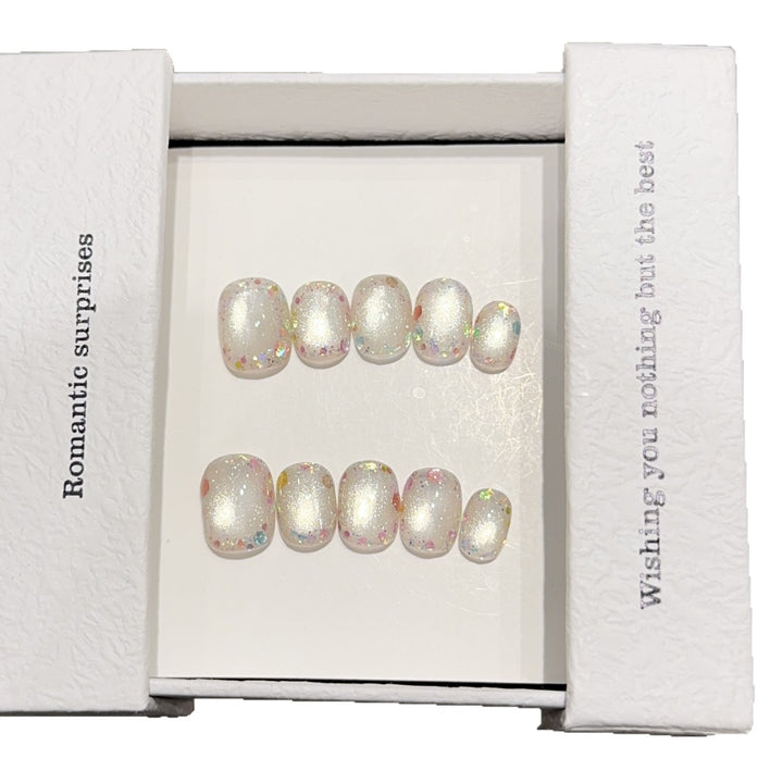 Kunstnagelset mit Romantischem Glitzereffekt Karnz