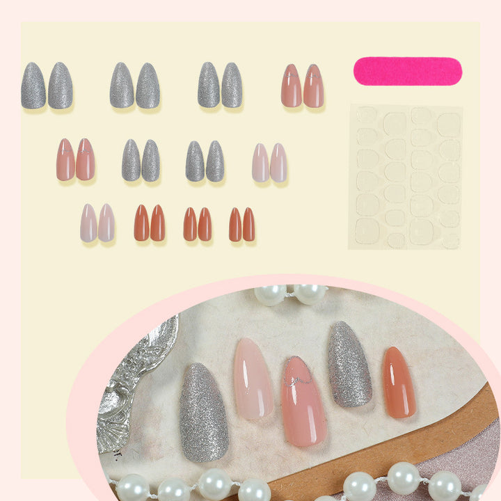 Kunstnagelset mit Herz- und Glitzer-Design Karnz