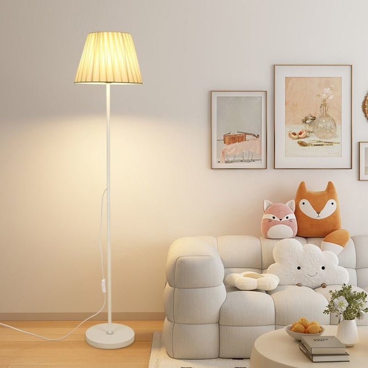 Moderne Stehlampe