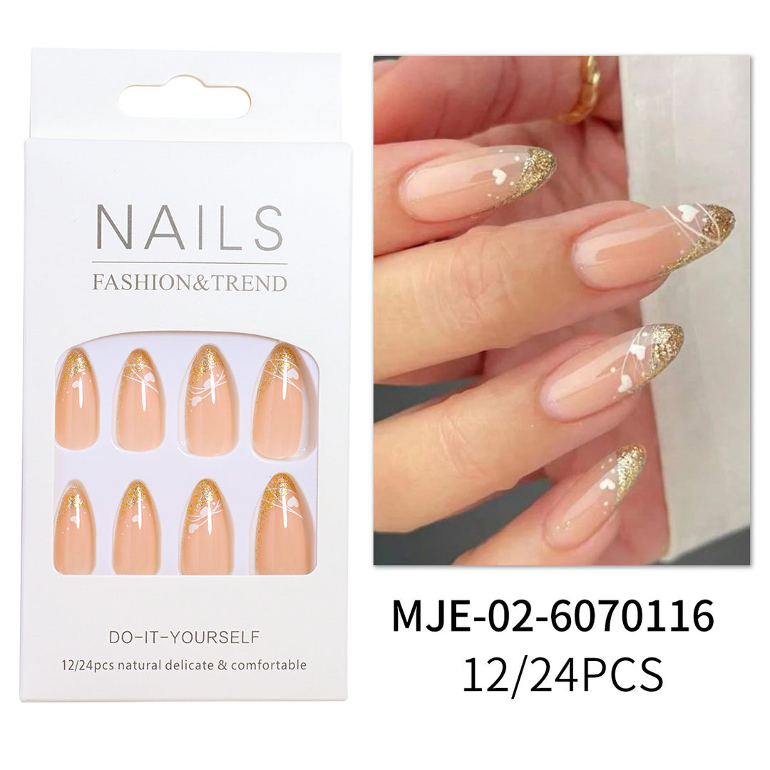 Glamorous Heart-Accent Press-On Nails Karnz