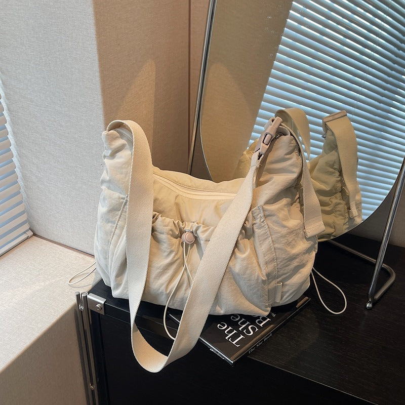 Gepolsterte Sling-Schultertasche Karnz