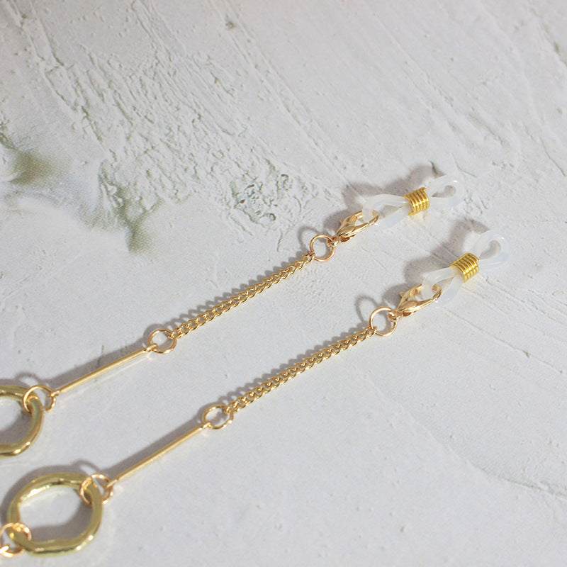 Elegante Kette mit Geometrischen Details Karnz