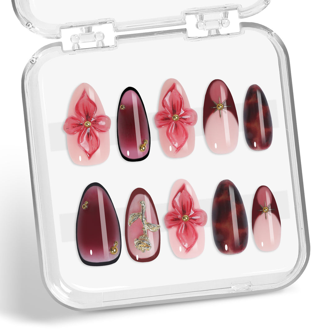 Kunstnagelset mit detaillierten floralen Designs Karnz